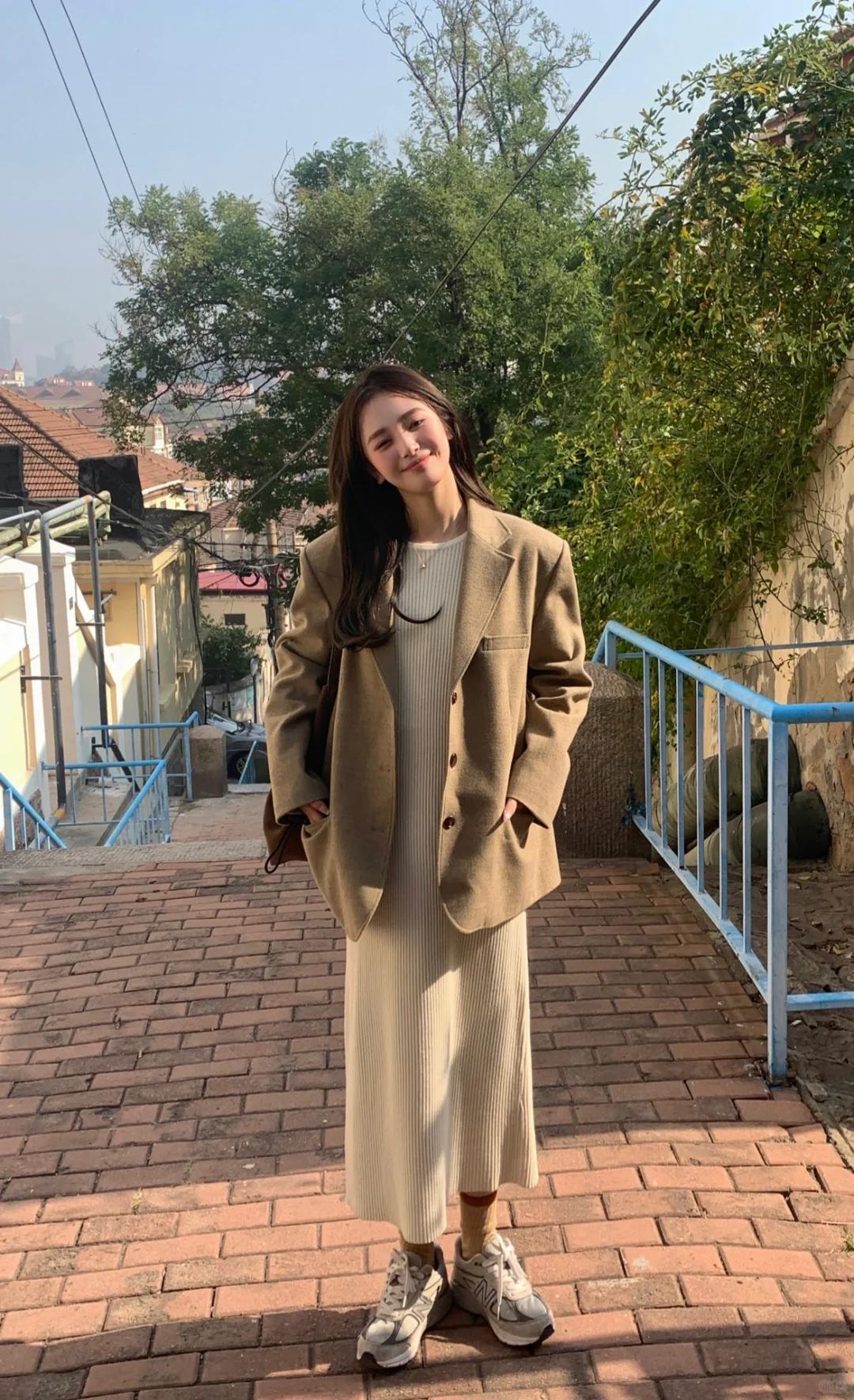 Blazer + đầm liền: Combo 